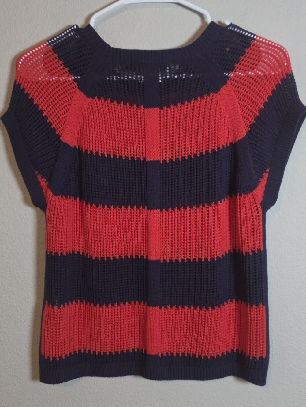 ​Clare V. Raglan Open Weave Sweater Vest Small Navy & Poppy Stripe Preppy - Picture 3 of 8
